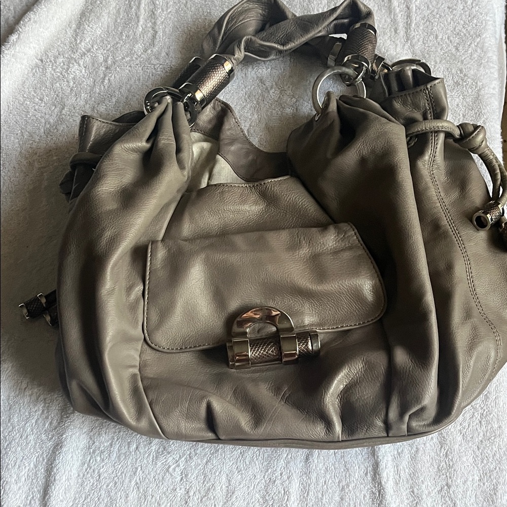 Michael Koors - Elegant Taupe Leather Handbag